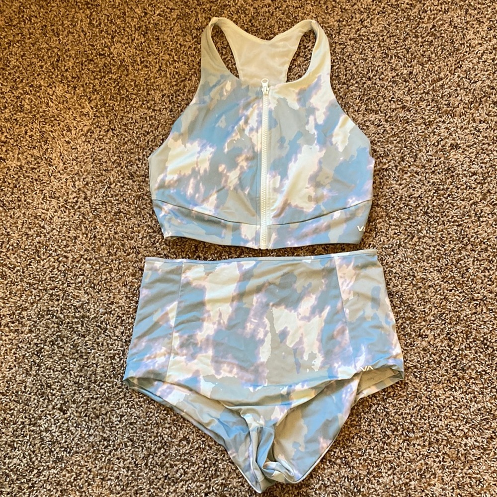 RVCA nwot wavelength racer back bikini